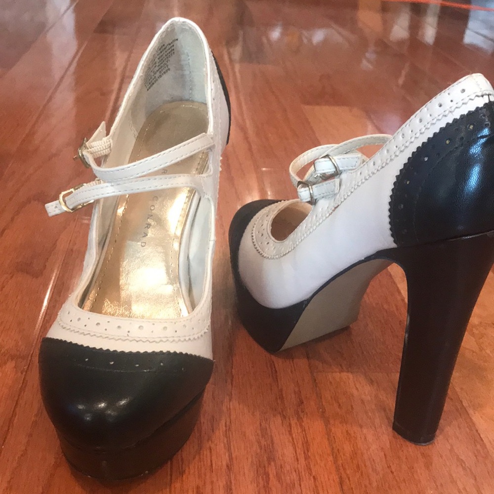 Sexy ‘teacher’ heels